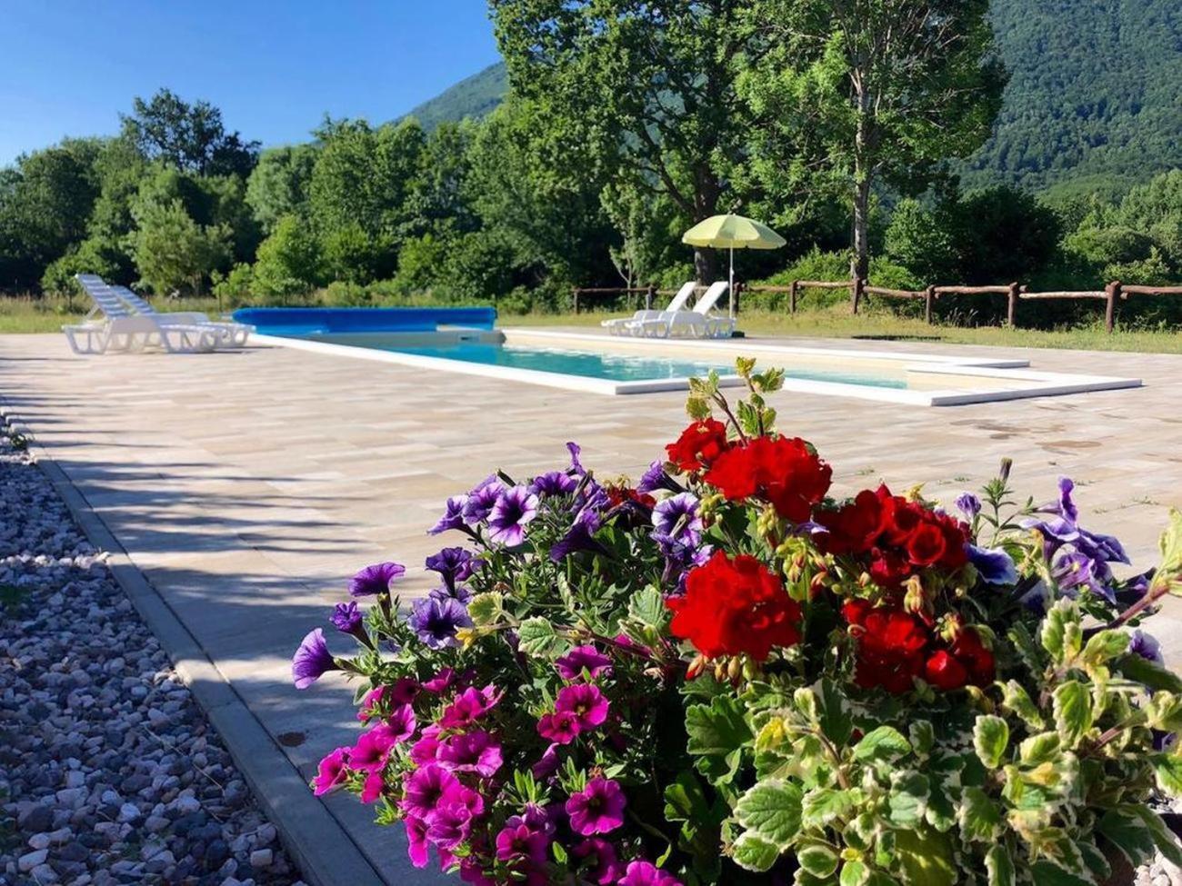 Bungalows Rizvan City Brusane Zewnętrze zdjęcie