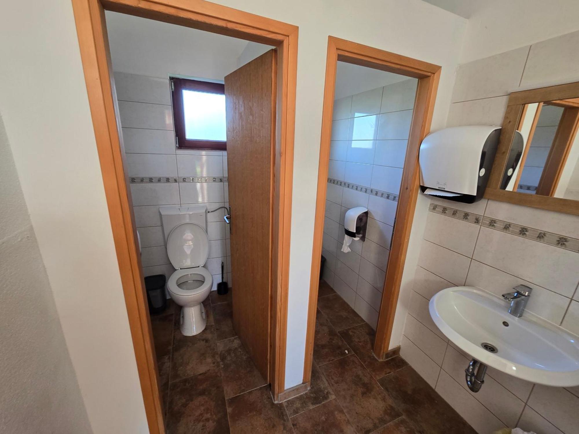 Bungalows Rizvan City Brusane Zewnętrze zdjęcie